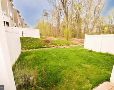 1438 Honey Locust Drive - Photo Thumbnail 20