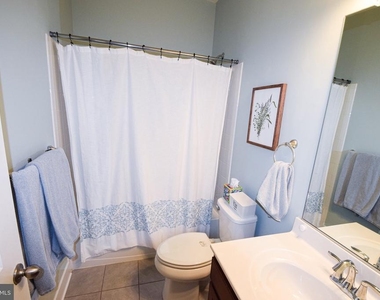1438 Honey Locust Drive - Photo Thumbnail 12