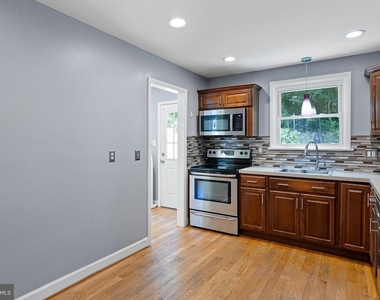 24 Fremont Road - Photo Thumbnail 4