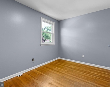 24 Fremont Road - Photo Thumbnail 15