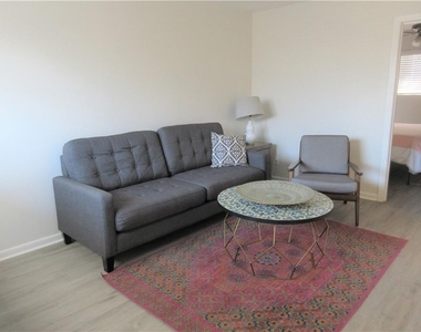 926 E Dean Keeton St - Photo Thumbnail 4