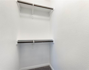 5413 Traviston Dr - Photo Thumbnail 25