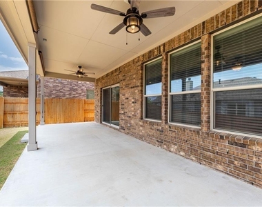 5413 Traviston Dr - Photo Thumbnail 30