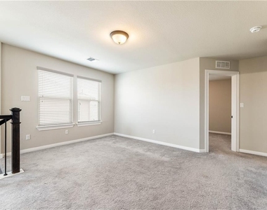 5413 Traviston Dr - Photo Thumbnail 17