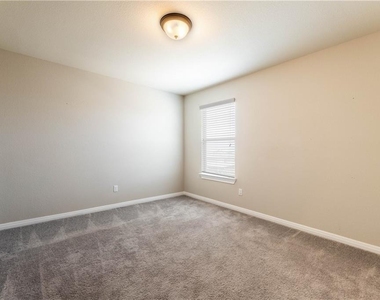 5413 Traviston Dr - Photo Thumbnail 24