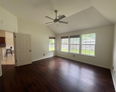 16101 W Dorman Dr - Photo Thumbnail 10