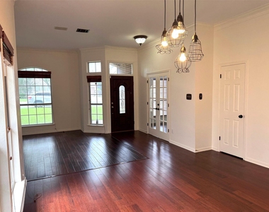 16101 W Dorman Dr - Photo Thumbnail 3