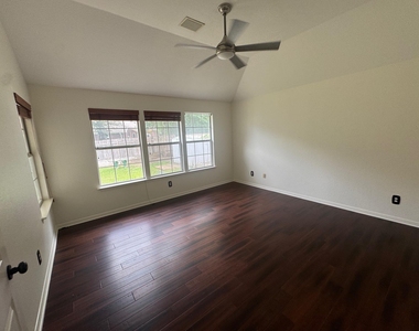 16101 W Dorman Dr - Photo Thumbnail 9