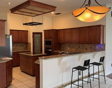 16101 W Dorman Dr - Photo Thumbnail 6