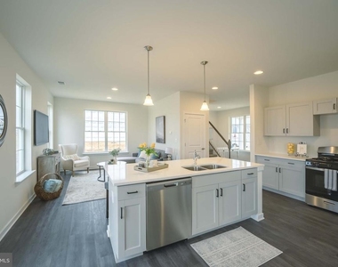519 Horsey Boulevard - Photo Thumbnail 7