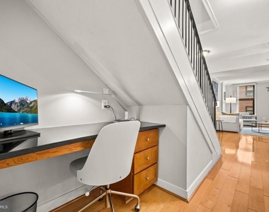 631 D Street Nw - Photo Thumbnail 3