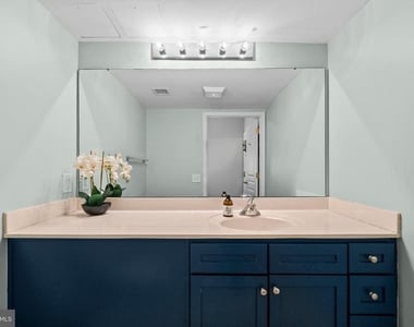 631 D Street Nw - Photo Thumbnail 17