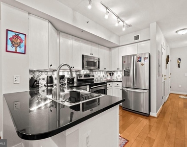 631 D Street Nw - Photo Thumbnail 5