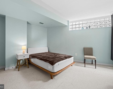 631 D Street Nw - Photo Thumbnail 18