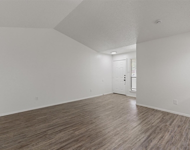 11411 Walnut Ridge Dr - Photo Thumbnail 3