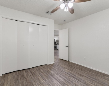 11411 Walnut Ridge Dr - Photo Thumbnail 10