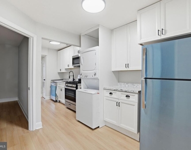 1250 Queen Street Ne - Photo Thumbnail 3