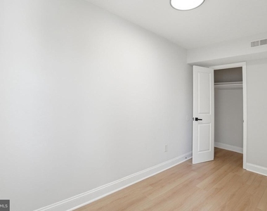 1250 Queen Street Ne - Photo Thumbnail 7