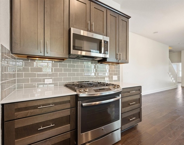 5407 Link Ave - Photo Thumbnail 13