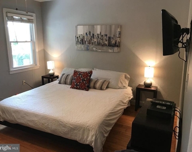 731 13th Street Ne - Photo Thumbnail 7