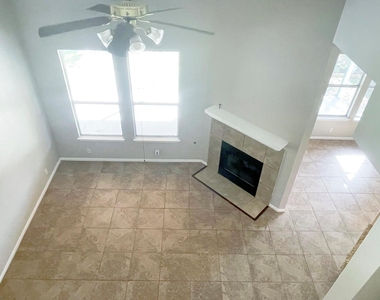 104 Cattail Cv - Photo Thumbnail 5
