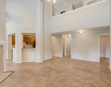 104 Cattail Cv - Photo Thumbnail 3