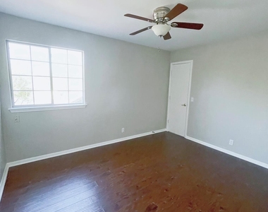 104 Cattail Cv - Photo Thumbnail 19