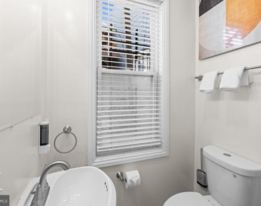 59 Rhode Island Avenue Nw - Photo Thumbnail 17