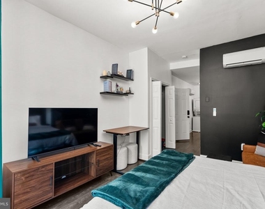 59 Rhode Island Avenue Nw - Photo Thumbnail 12