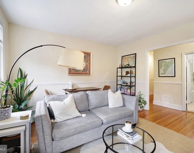 1426 12th Street Nw - Photo Thumbnail 2