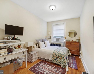 1426 12th Street Nw - Photo Thumbnail 16