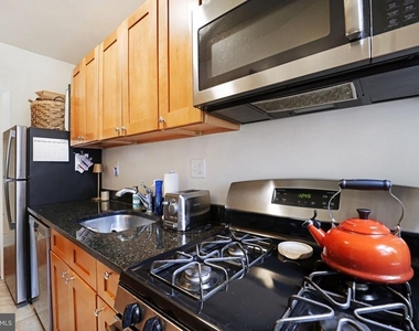 1426 12th Street Nw - Photo Thumbnail 8