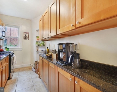 1426 12th Street Nw - Photo Thumbnail 5