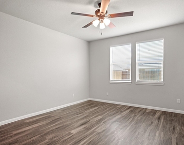 217 Tributary Way - Photo Thumbnail 9