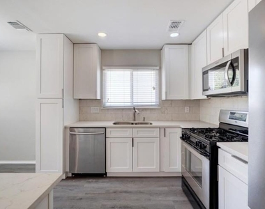 11428 Bristle Oak Trl - Photo Thumbnail 7