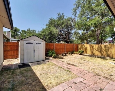 11428 Bristle Oak Trl - Photo Thumbnail 23