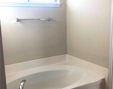20625 Farm Pond Ln - Photo Thumbnail 23