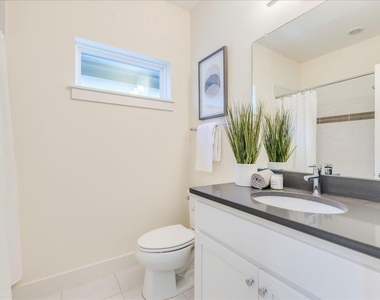 1106 Lambie St - Photo Thumbnail 13