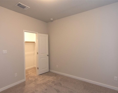 605 W South St - Photo Thumbnail 22