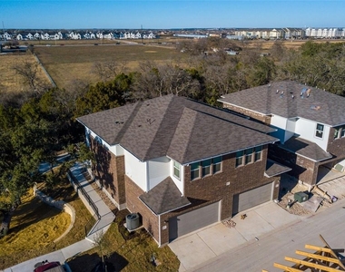 605 W South St - Photo Thumbnail 1