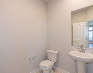 605 W South St - Photo Thumbnail 15