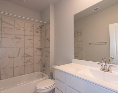 605 W South St - Photo Thumbnail 25