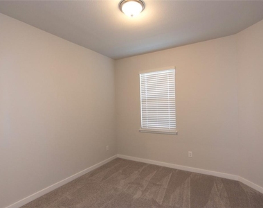 605 W South St - Photo Thumbnail 21