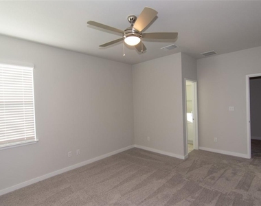 605 W South St - Photo Thumbnail 18