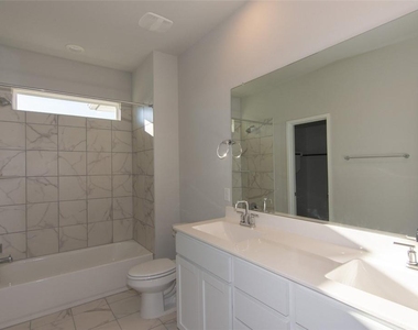 605 W South St - Photo Thumbnail 19