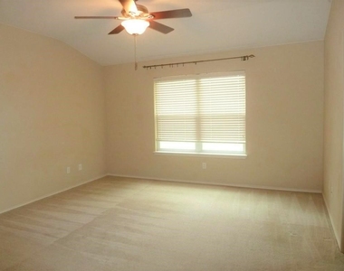 3314 Blue Ridge Dr - Photo Thumbnail 7