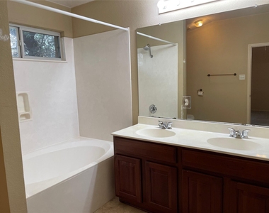 3314 Blue Ridge Dr - Photo Thumbnail 6