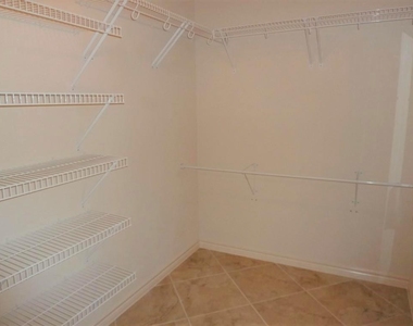 3314 Blue Ridge Dr - Photo Thumbnail 8