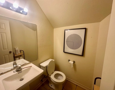802 Sagewood Trl - Photo Thumbnail 6