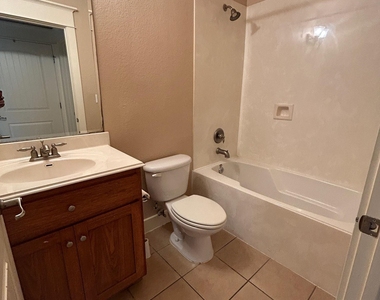 6608 Lantern View Dr - Photo Thumbnail 18
